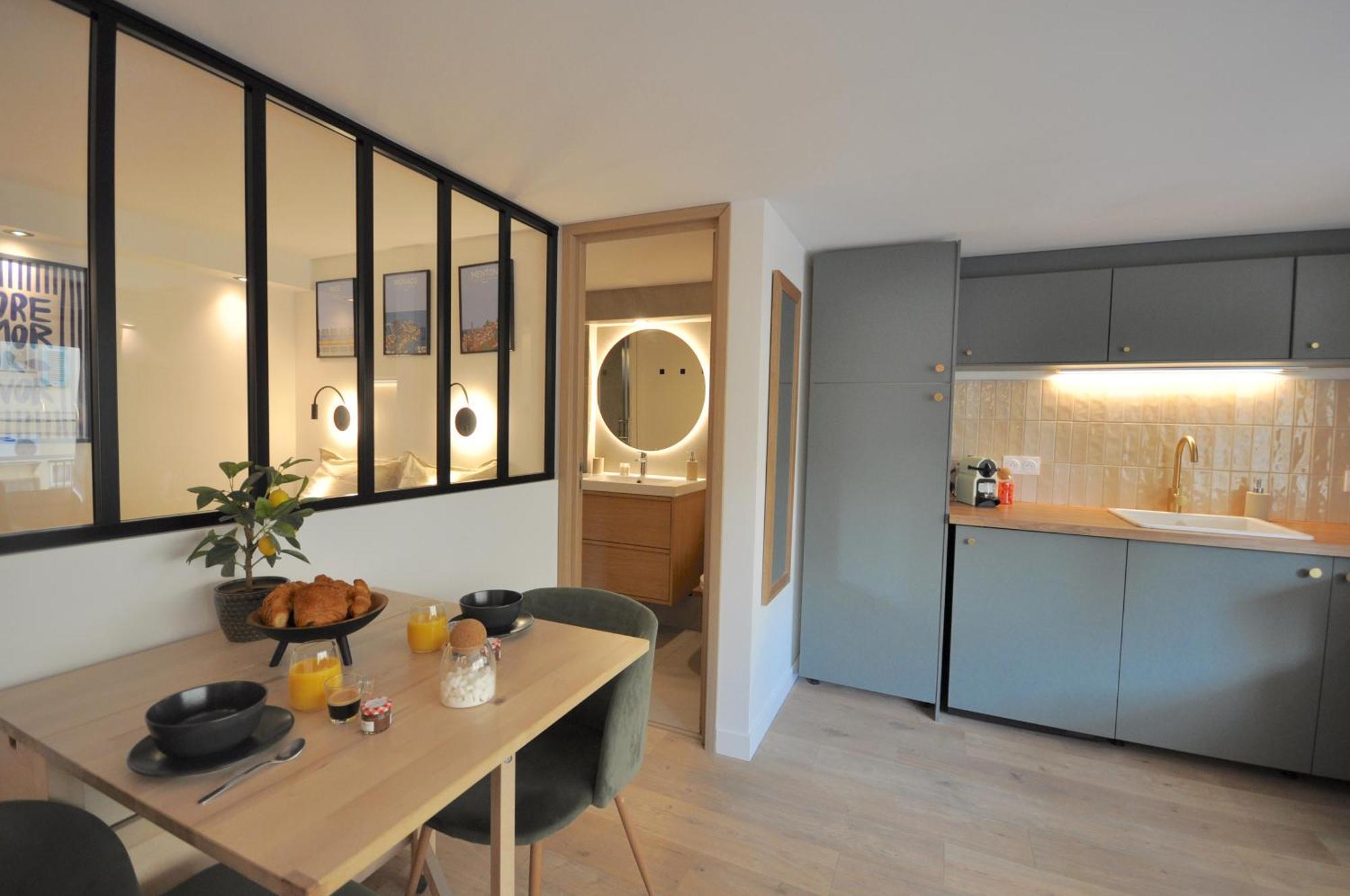 Monaco # - 4 Persons - Hypercenter - Private Parking - Full Renovated - Clim - Fast Wifi - And Sun Apartment *